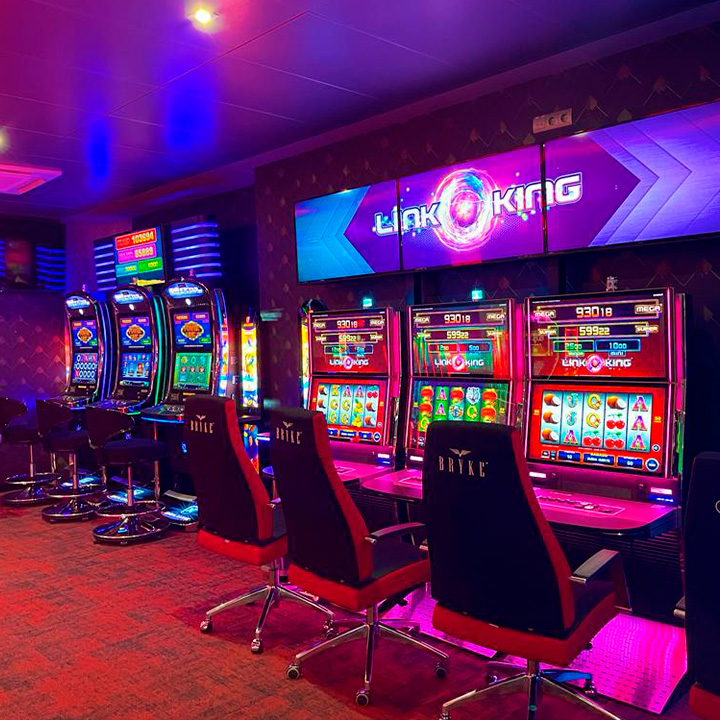 Salón de Juego JOKERBET - Casino in Granada, Spain