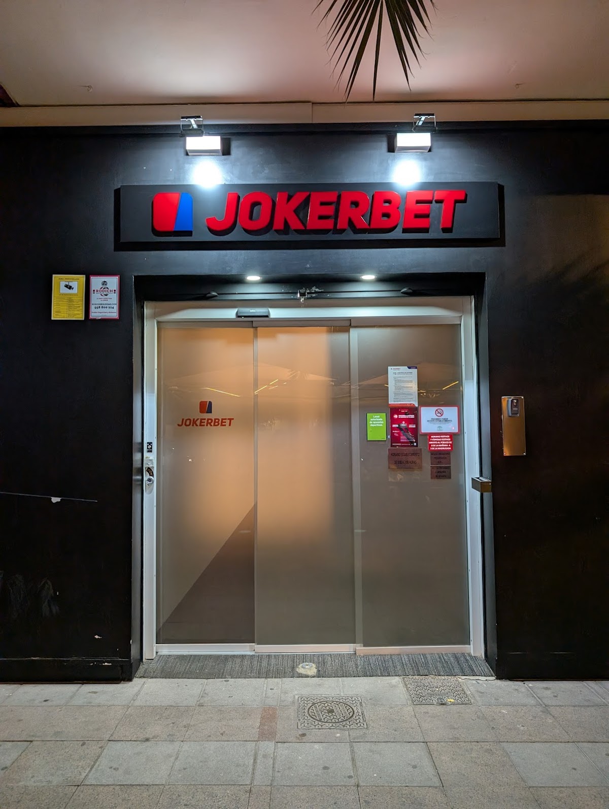 Salón de Juego Playstar photo 3