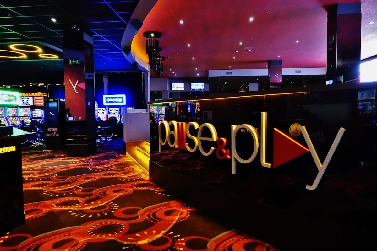 Salón de juego & Sports Bar Pause&Play photo 7