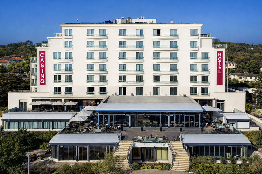 Casino JOA de St-Brevin l'Océan - Casino in Saint-Brevin-les-Pins, France