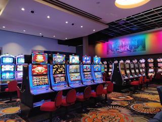 Cascades Casino – Poker photo 2