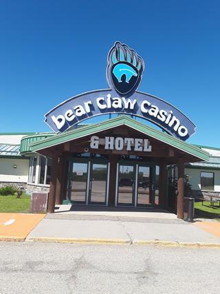 Bear Claw Casino & Hotel photo 8