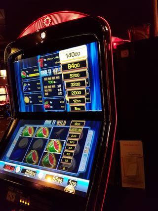 Merkur Spielothek Töngesgasse photo 3