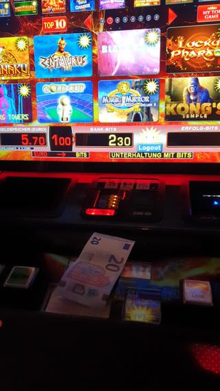 Merkur Spielothek Venloer photo 6