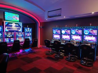 GoldenPark - Salón de Juego photo 3