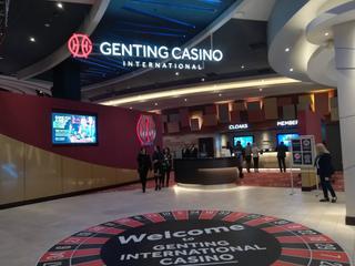 Resorts World Casino – Poker photo 9