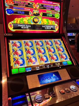 Merkur Spielothek Alexanderplatz photo 4